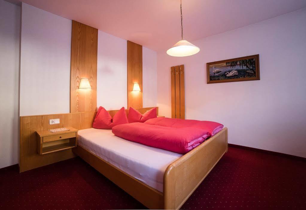 נאודרס Alberts Bellevue Appartements מראה חיצוני תמונה